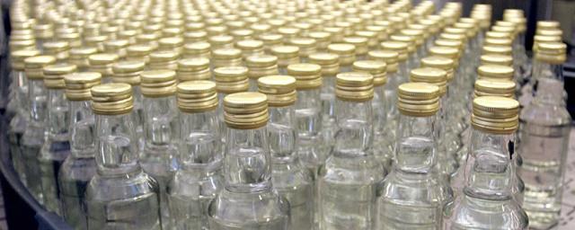 В Заозерном полиция изъяла со склада 1400 бутылок поддельной водки