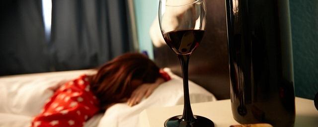 Ученые заявили об опасности употребления алкоголя перед сном
