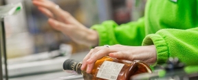 В Бердянске разрешили продавать алкоголь в розницу