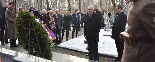 Президент Чехии побывал в Екатеринбурге и посетил мемориал легионерам