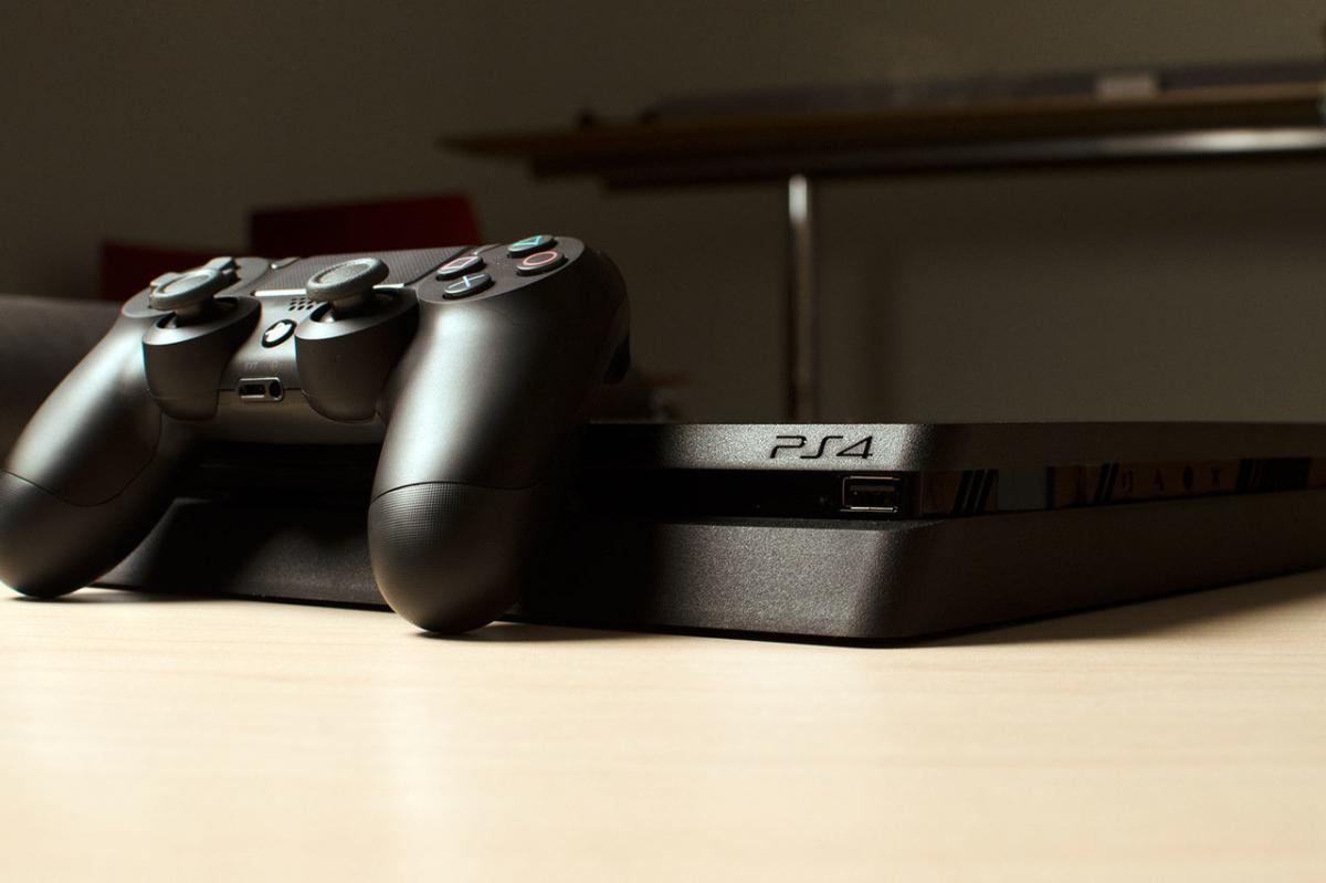 Sony по всему миру продала 91,6 млн консолей PS4