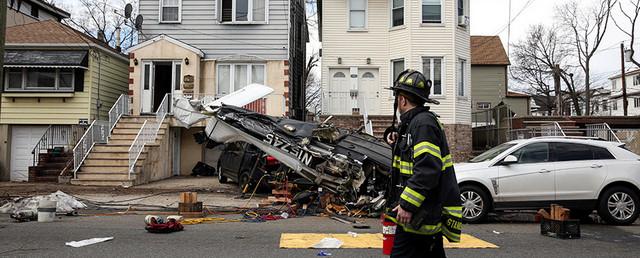 В Нью-Джерси легкомоторный самолет рухнул на жилой квартал