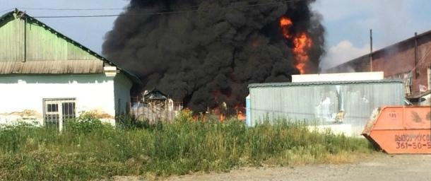 По вине курильщика в Хакасии сгорел гараж