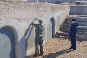 Расследование дела из-за надписи на стенах Владивостокской крепости завершено, обвиняемые ознакомились с материалами следствия