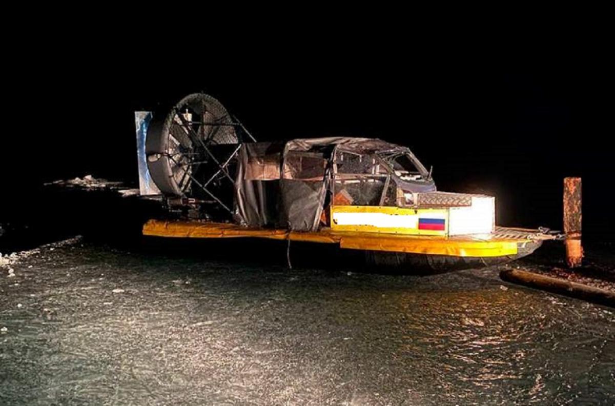 На озере Байкал произошла трагедия с  аэролодкой, утонули два человека