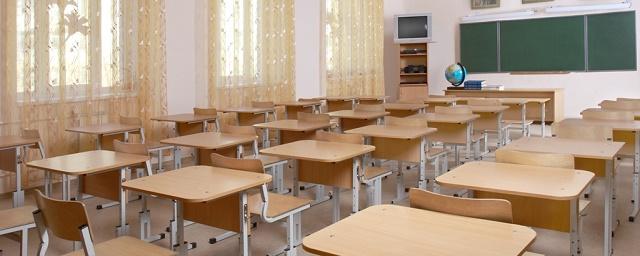 В гимназии Красноярска учитель умер во время урока
