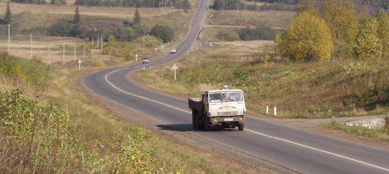 Регионы России получат 8,3 млрд рублей на строительство сельских дорог