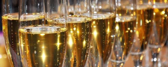 В России введена минимальная розничная цена на шампанское