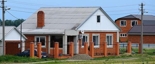 В Краснодарском крае 93 семьям выдадут сертификаты на жилье в селе