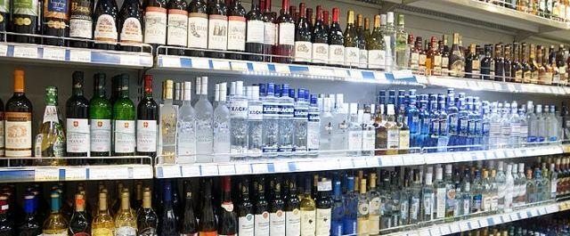 В Барнауле провели рейд по обнаружению незаконной продажи спиртного