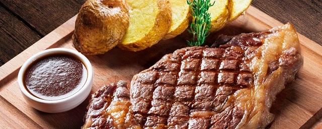 Ученые: Обработанное мясо может вызвать жировую болезнь печени