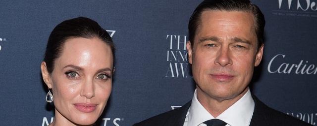 СМИ: Джоли и Питт передумали разводиться