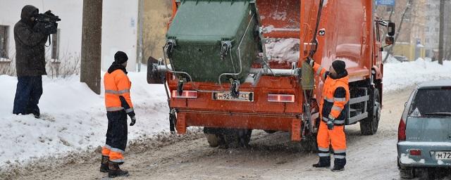 В Кирове закупили новые мусоровозы на нужды города