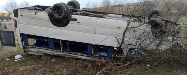 В Румынии из-за пьяного водителя перевернулся автобус с 17 школьниками