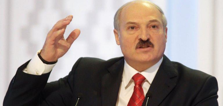 Лукашенко поручил правительству найти альтернативу российской нефти