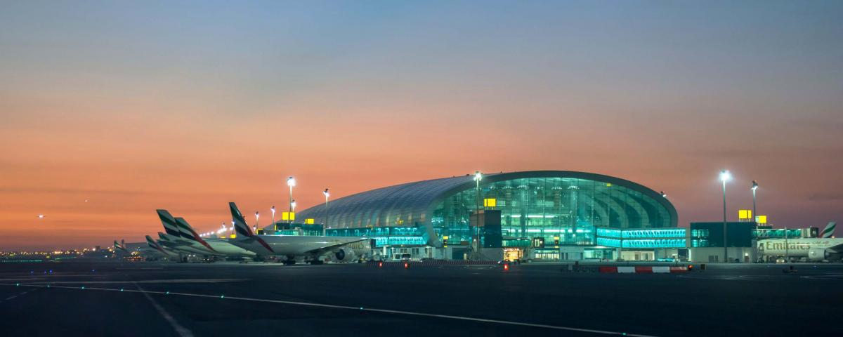 Транзитным авиапассажирам разрешили покидать аэропорт Дубая без визы