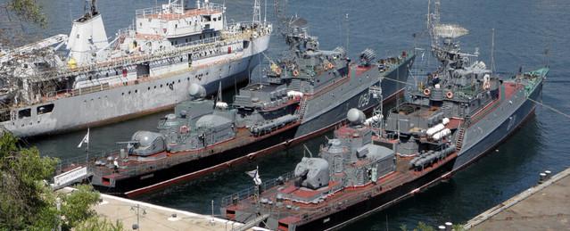 Путин предложил отдать Украине военную технику, оставшуюся в Крыму