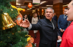 Глава Татарстана Рустам Минниханов в рамках акции «Елка желаний» исполнит мечты четверых детей