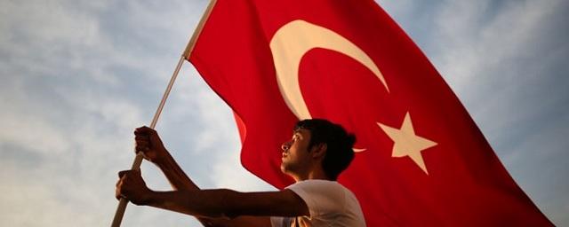В Турции лишились работы около четырех тысяч госслужащих