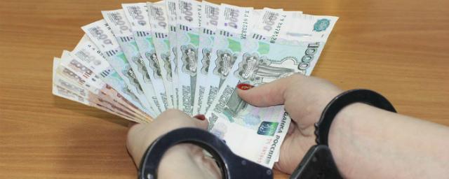 В Омутнинске менеджер банка присвоила себе 100 тысяч рублей вкладчиков