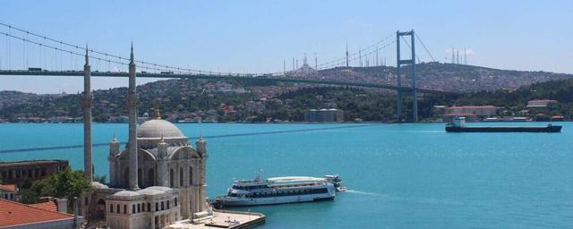 Власти Турции обсуждают вопрос открытия проливов для прохода кораблей ВМС США