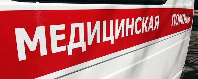 В Новосибирске скорая сбила мужчину и увезла его в больницу