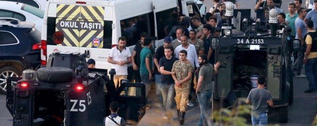 В Турции 13 военных получили пожизненный срок за участие в мятеже