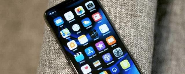 В России iPhone X подешевел на 19 тысяч рублей