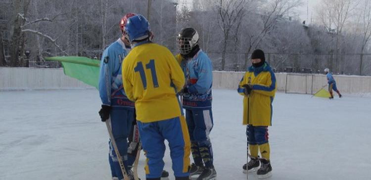 В Иркутске возле школы №30 открылась площадка для игры в хоккей