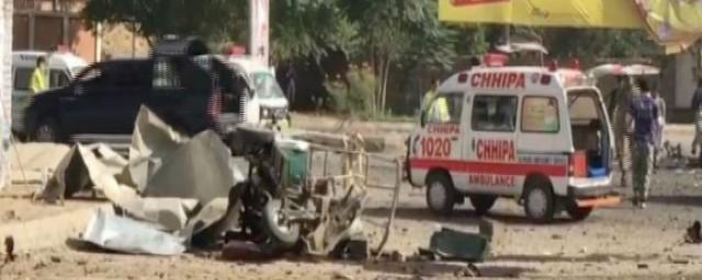 СМИ: Число жертв взрыва на рынке в Пакистане достигло 57 человек