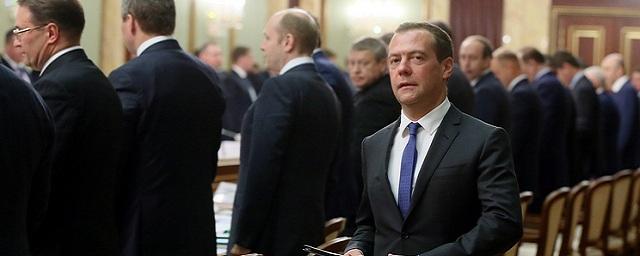 Медведев: Инвестиции в Дальний Восток достигли 1 трлн рублей