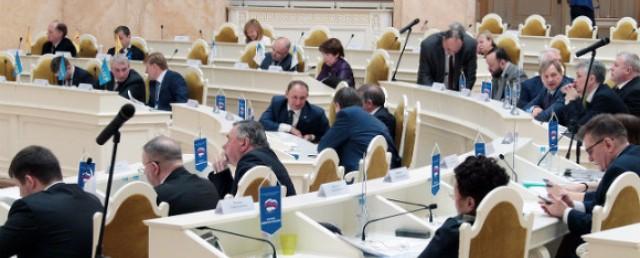 ЗакС Петербурга в первом чтении одобрил поправки в Генплан