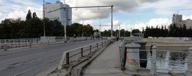 В Калининграде движение по Деревянному мосту закрыли до 20 декабря