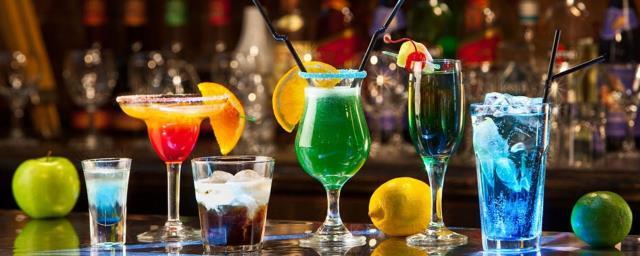 Ученые назвали главную опасность коктейлей из алкоголя и энергетиков