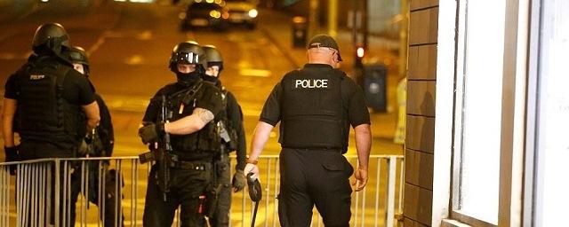 В Лондоне четырех человек обвиняют в содействии терроризму