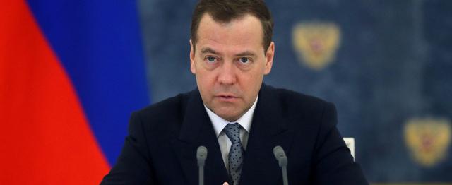 Медведев утвердил список защитных средств для прокуроров