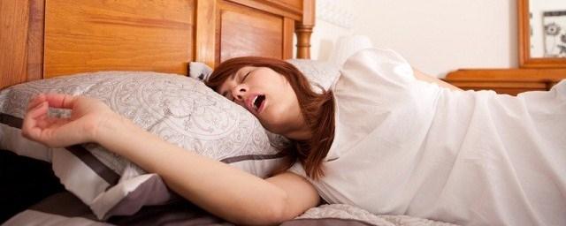 Эксперты из Новой Зеландии: Спать с открытым ртом вредно для здоровья