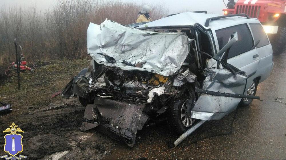 Под Ульяновском столкнулись Mazda и ВАЗ, водители погибли