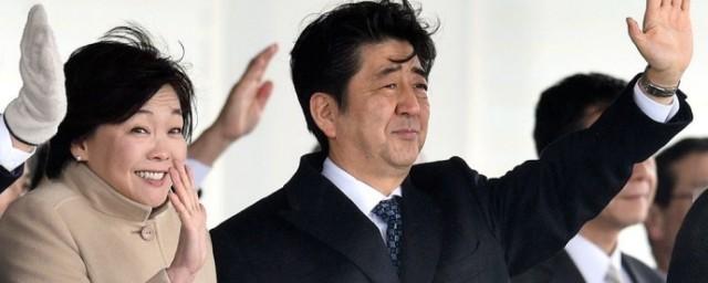 В Японии оппозиция намерена вызвать жену Абэ на слушания в парламент