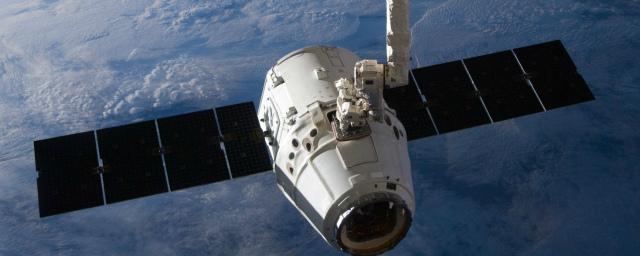 Грузовой корабль Dragon компании SpaceX пристыковался к МКС