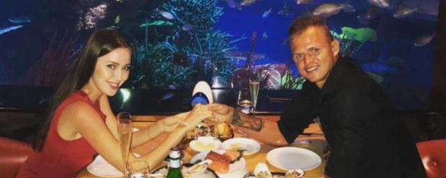 Бывший муж Бузовой Тарасов отметил с Костенко «шесть месяцев любви»