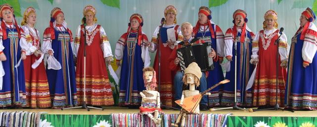 В деревне Большое Буньково прошел фестиваль песни «Мы – из песенной Руси»