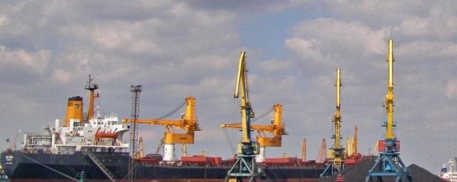 Главу Керченского торгового порта подозревают в получении взятки