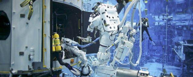 На подводной базе NASA астронавтов готовят к высадке на марс
