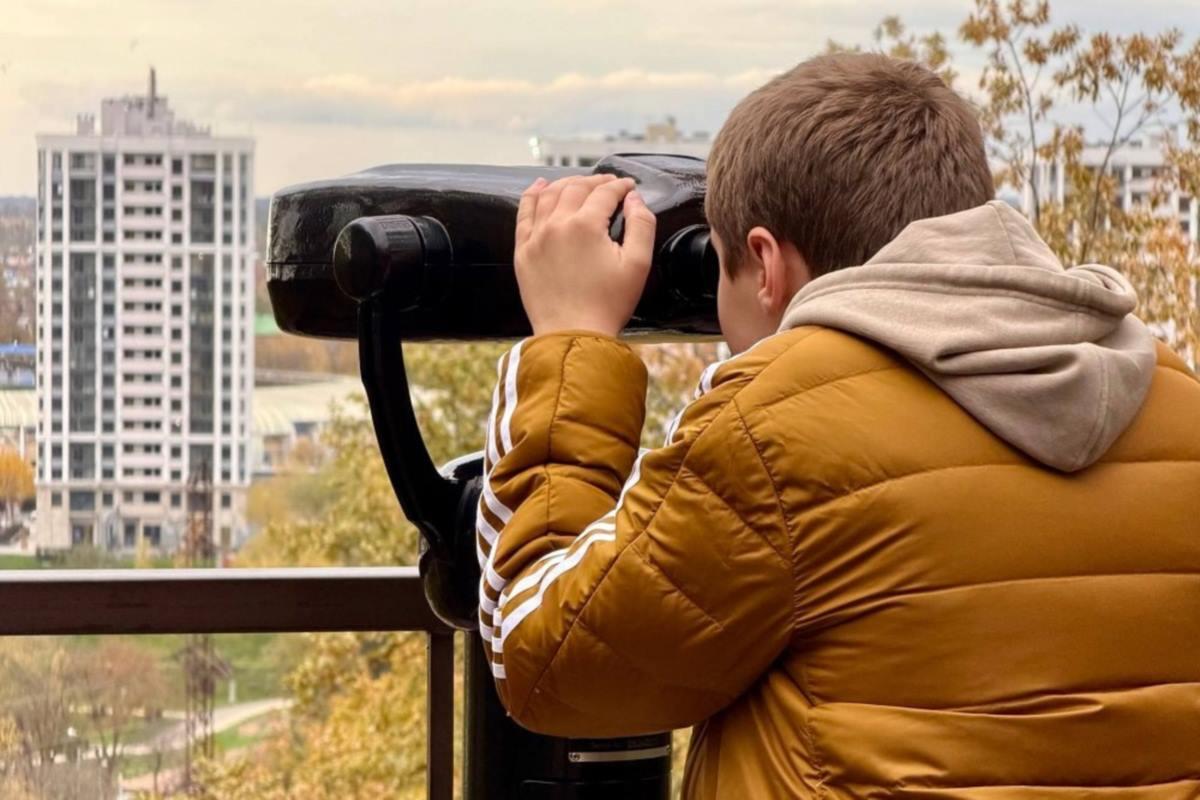 На лестнице Мэздах в Майкопе появился большой смотровой бинокль