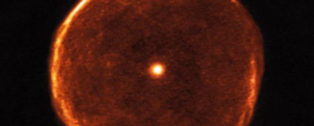 Астрономы получили снимки престарелой звезды в созвездии Насос