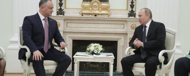 Президент Молдавии привез в Москву подарок для Путина