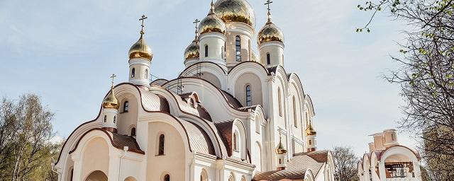 Патриарх Кирилл освятил храм Матроны Московской