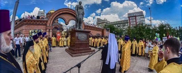 В Новосибирске завершили восстановление памятника Николаю II