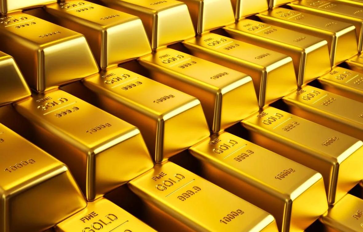 Центробанк РФ в 2018 году закупил рекордный объем золота